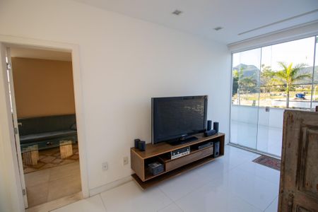 Casa de condomínio à venda com 350m², 3 quartos e 2 vagasSala