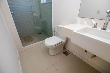 Casa de condomínio à venda com 350m², 3 quartos e 2 vagasBanheiro da Suíte 2