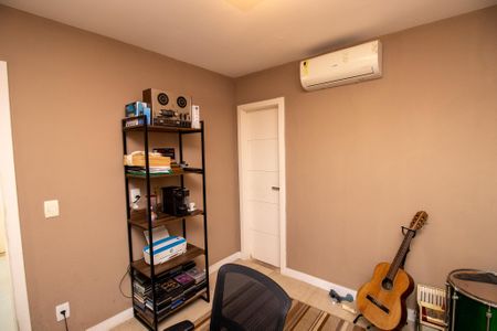 Casa de condomínio à venda com 350m², 3 quartos e 2 vagasSuíte 1