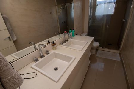 Casa de condomínio à venda com 350m², 3 quartos e 2 vagasBanheiro da Suíte 3