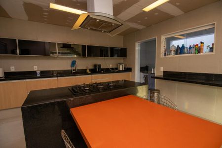 Casa de condomínio à venda com 350m², 3 quartos e 2 vagasCozinha