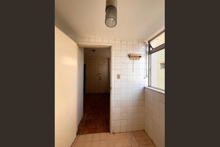 Apartamento à venda com 110m², 3 quartos e 1 vagaÁrea de Serviço