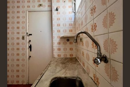 Apartamento à venda com 110m², 3 quartos e 1 vagaÁrea de Serviço