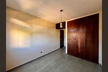 Apartamento à venda com 110m², 3 quartos e 1 vagaQuarto3