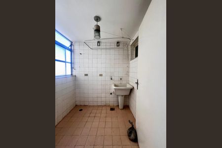 Apartamento à venda com 110m², 3 quartos e 1 vagaÁrea de Serviço