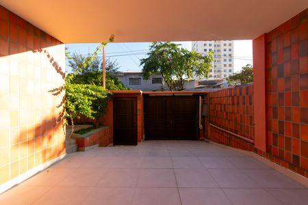 Casa para alugar com 250m², 4 quartos e 2 vagas Casa para alugar com 250m², 4 quartos e 2 vagasGaragem