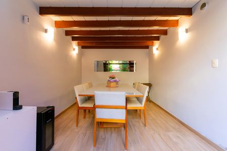 Casa para alugar com 250m², 4 quartos e 2 vagas Casa para alugar com 250m², 4 quartos e 2 vagasSala de Jantar
