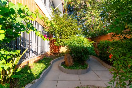 Casa para alugar com 250m², 4 quartos e 2 vagas Casa para alugar com 250m², 4 quartos e 2 vagasJardim