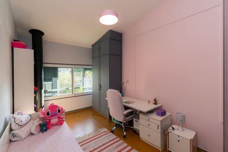 Casa para alugar com 250m², 4 quartos e 2 vagas Casa para alugar com 250m², 4 quartos e 2 vagasQuarto 1