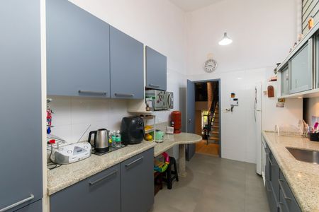 Casa para alugar com 250m², 4 quartos e 2 vagas Casa para alugar com 250m², 4 quartos e 2 vagasCozinha