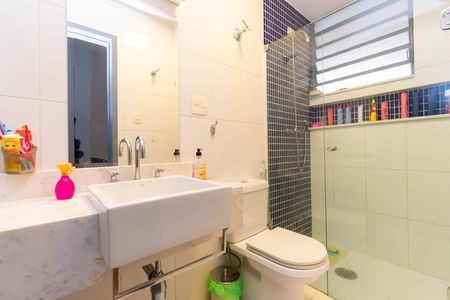 Casa para alugar com 250m², 4 quartos e 2 vagas Casa para alugar com 250m², 4 quartos e 2 vagasBanheiro 2