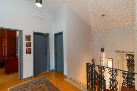Casa para alugar com 250m², 4 quartos e 2 vagas Casa para alugar com 250m², 4 quartos e 2 vagasHall
