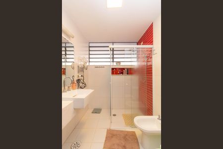 Casa para alugar com 250m², 4 quartos e 2 vagas Casa para alugar com 250m², 4 quartos e 2 vagasBanheiro da Suíte
