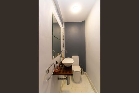 Casa para alugar com 250m², 4 quartos e 2 vagas Casa para alugar com 250m², 4 quartos e 2 vagasLavabo