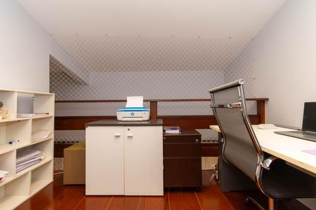 Casa para alugar com 250m², 4 quartos e 2 vagas Casa para alugar com 250m², 4 quartos e 2 vagasEscritório
