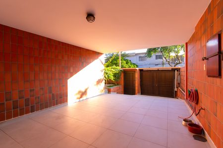 Casa para alugar com 250m², 4 quartos e 2 vagas Casa para alugar com 250m², 4 quartos e 2 vagasGaragem
