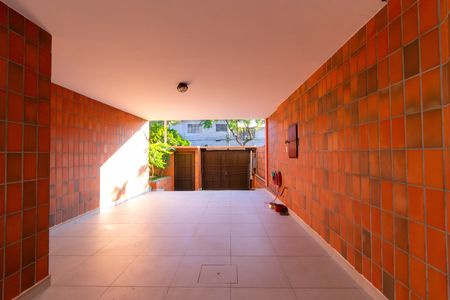Casa para alugar com 250m², 4 quartos e 2 vagas Casa para alugar com 250m², 4 quartos e 2 vagasGaragem