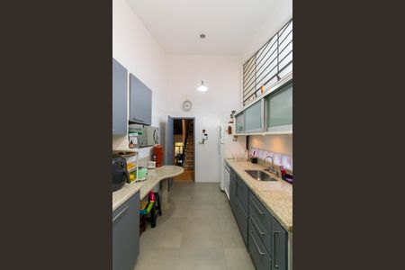 Casa para alugar com 250m², 4 quartos e 2 vagas Casa para alugar com 250m², 4 quartos e 2 vagasCozinha