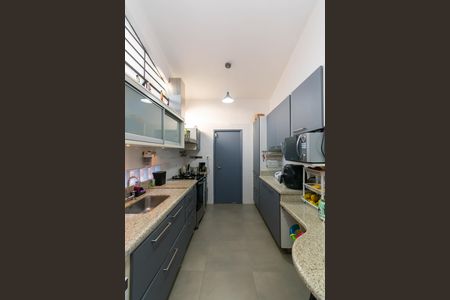 Casa para alugar com 250m², 4 quartos e 2 vagas Casa para alugar com 250m², 4 quartos e 2 vagasCozinha