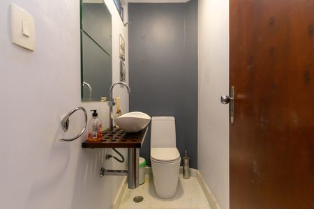 Casa para alugar com 250m², 4 quartos e 2 vagas Casa para alugar com 250m², 4 quartos e 2 vagasLavabo