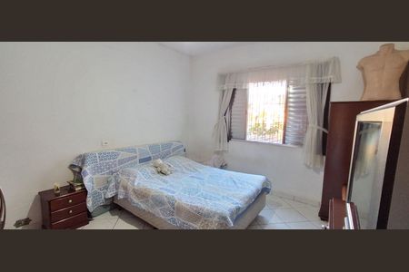 Casa à venda com 234m², 3 quartos e 2 vagasQuarto 1