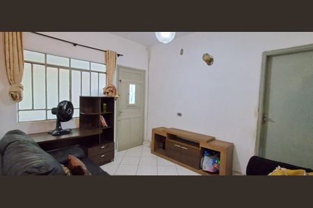 Casa à venda com 234m², 3 quartos e 2 vagasSala