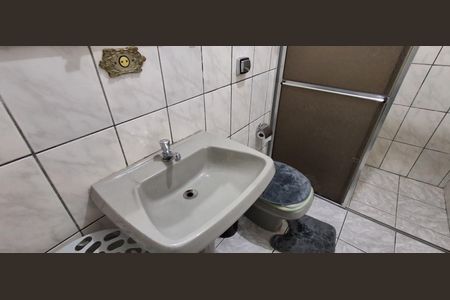 Casa à venda com 234m², 3 quartos e 2 vagasBanheiro