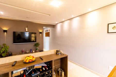 Apartamento à venda com 57m², 2 quartos e 1 vaga Apartamento à venda com 57m², 2 quartos e 1 vagaSala