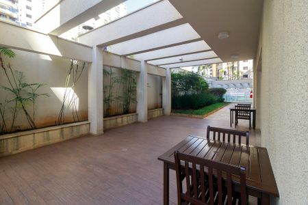 Apartamento à venda com 65m², 2 quartos e 1 vagaÁrea comum