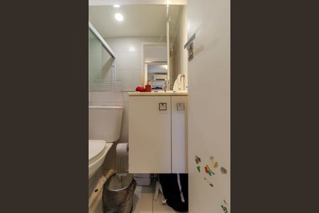 Apartamento à venda com 65m², 2 quartos e 1 vagaBanheiro Social