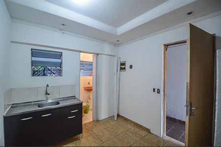 Casa à venda com 300m², 7 quartos e 1 vaga Casa à venda com 300m², 7 quartos e 1 vagaCozinha 4