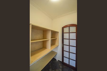 Casa à venda com 300m², 7 quartos e 1 vaga Casa à venda com 300m², 7 quartos e 1 vagaSala/Cozinha/Quarto