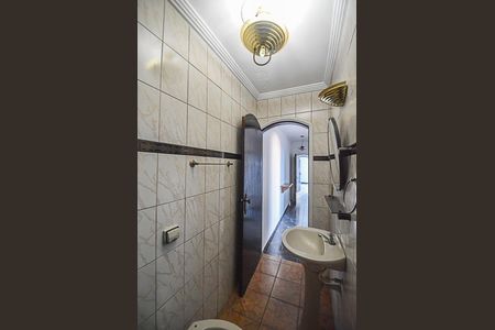 Casa à venda com 300m², 7 quartos e 1 vaga Casa à venda com 300m², 7 quartos e 1 vagaBanheiro 2