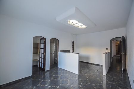 Casa à venda com 300m², 7 quartos e 1 vaga Casa à venda com 300m², 7 quartos e 1 vagaSala/Cozinha/Quarto