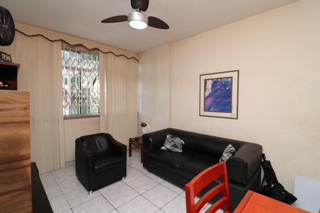 Apartamento à venda com 64m², 2 quartos e 1 vagaSala