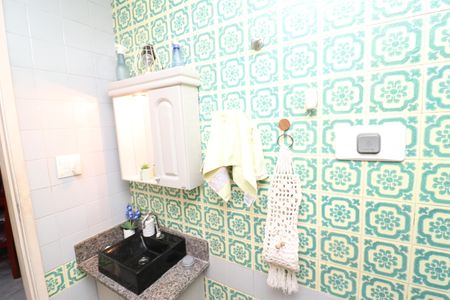 Apartamento à venda com 64m², 2 quartos e 1 vagaBanheiro Social