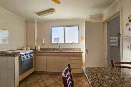 Apartamento para alugar com 138m², 3 quartos e 1 vagaCozinha