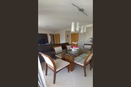 Apartamento à venda com 108m², 3 quartos e 3 vagas Apartamento à venda com 108m², 3 quartos e 3 vagasSala