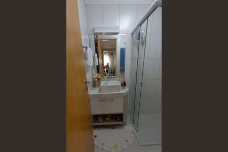 Apartamento à venda com 108m², 3 quartos e 3 vagas Apartamento à venda com 108m², 3 quartos e 3 vagasBanheiro