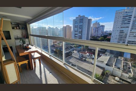 Apartamento à venda com 108m², 3 quartos e 3 vagas Apartamento à venda com 108m², 3 quartos e 3 vagasSacada
