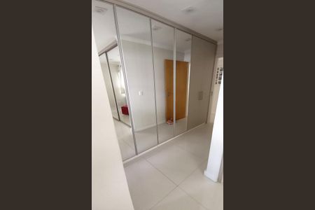 Apartamento à venda com 108m², 3 quartos e 3 vagas Apartamento à venda com 108m², 3 quartos e 3 vagasQuarto