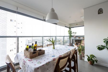 Apartamento à venda com 69m², 2 quartos e 1 vagaVaranda