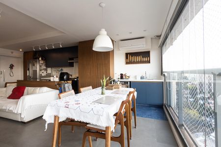 Apartamento à venda com 69m², 2 quartos e 1 vagaVaranda