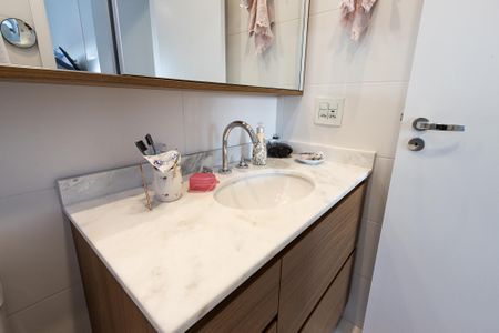 Apartamento à venda com 69m², 2 quartos e 1 vagaBanheiro da Suíte