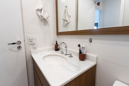 Apartamento à venda com 69m², 2 quartos e 1 vagaBanheiro Social