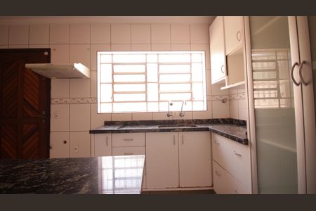 Casa à venda com 200m², 4 quartos e 4 vagasCozinha