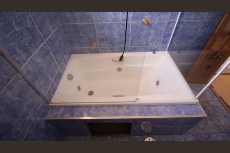 Casa à venda com 200m², 4 quartos e 4 vagasBanheiro 1