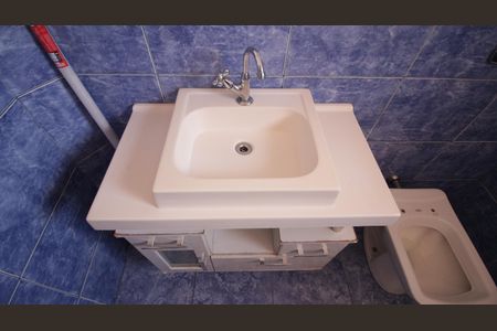 Casa à venda com 200m², 4 quartos e 4 vagasBanheiro 1