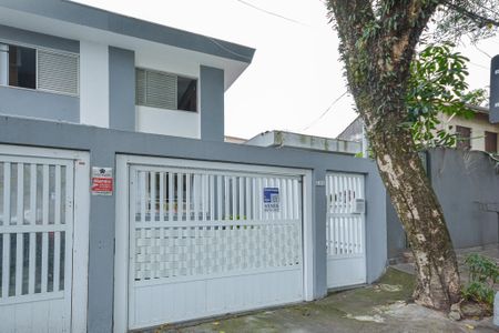 Casa à venda com 160m², 3 quartos e 3 vagas Casa à venda com 160m², 3 quartos e 3 vagasFachada