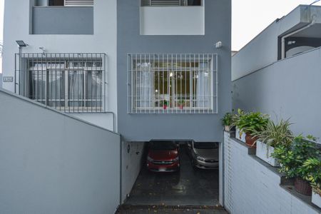 Casa à venda com 160m², 3 quartos e 3 vagas Casa à venda com 160m², 3 quartos e 3 vagasGaragem